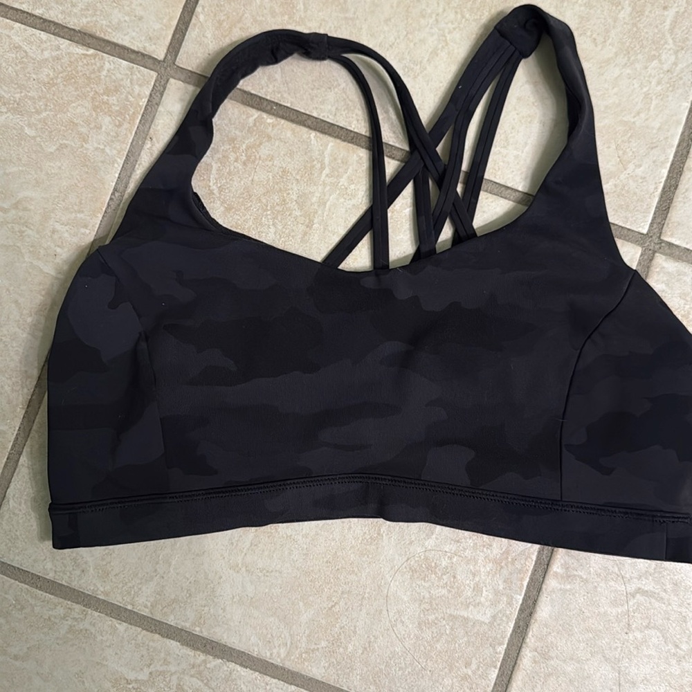 Lulu lemon sports bra size 10 worn a handful
Of times
